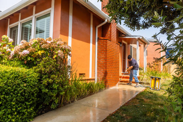 Garage Pressure Washing in Manly, IA